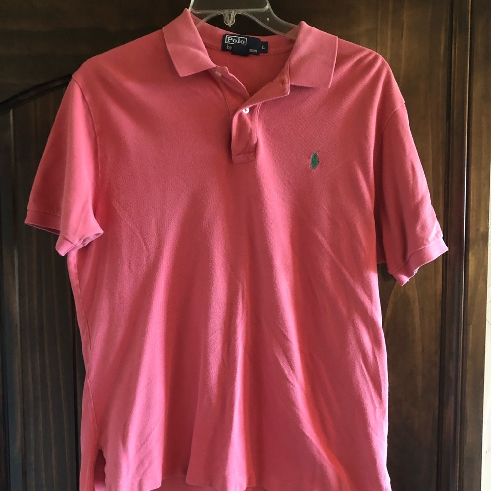 Ralph Lauren Polo shirt in excellent condition!